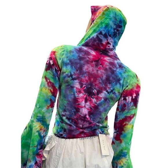 NWOT Tie Dye- Cropped Hooded With flared long sleeves, stretch material - Picture 4 of 7